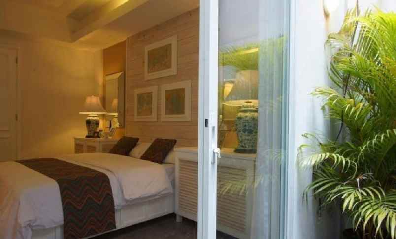 hotel 3 lantai di seminyak bali