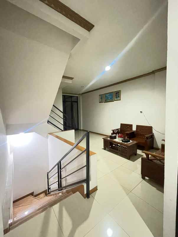 jual ruko 4 lantai terjangkau