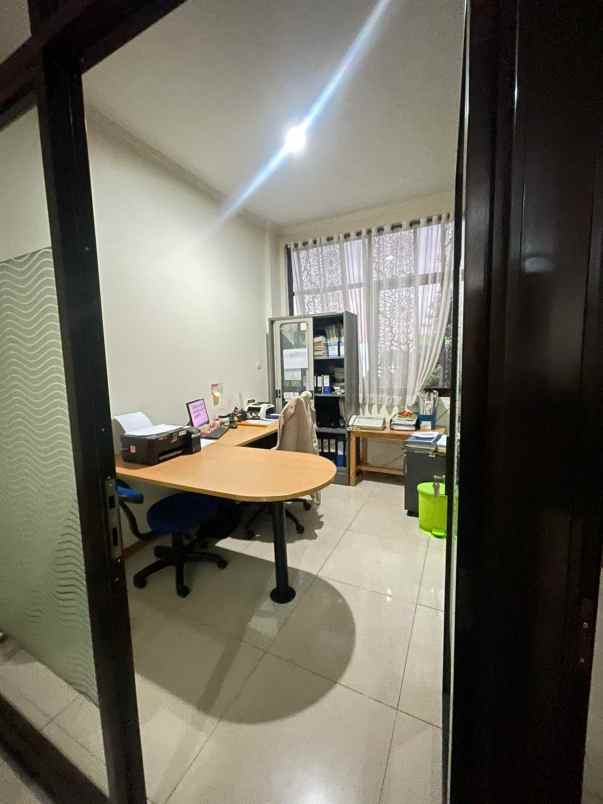 jual ruko 4 lantai terjangkau