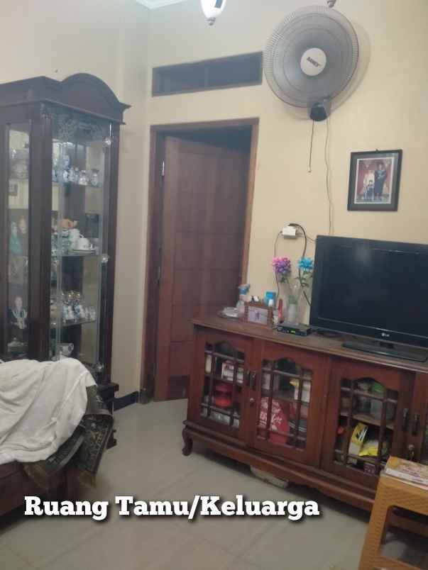 jual rumah 2 5 lantai siap huni