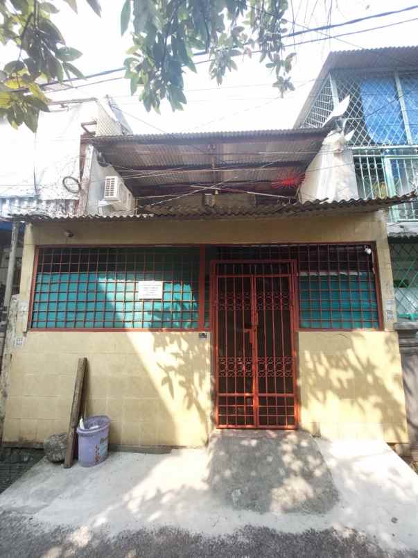 jual rumah di empang bahagia jelambar jakarta barat