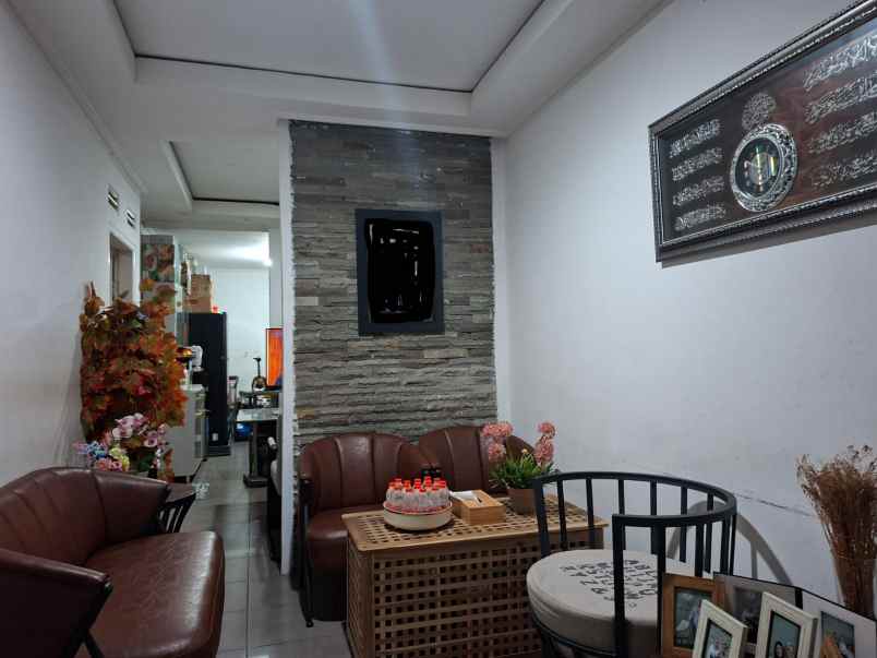 jual rumah di komplek taman cipadung indah