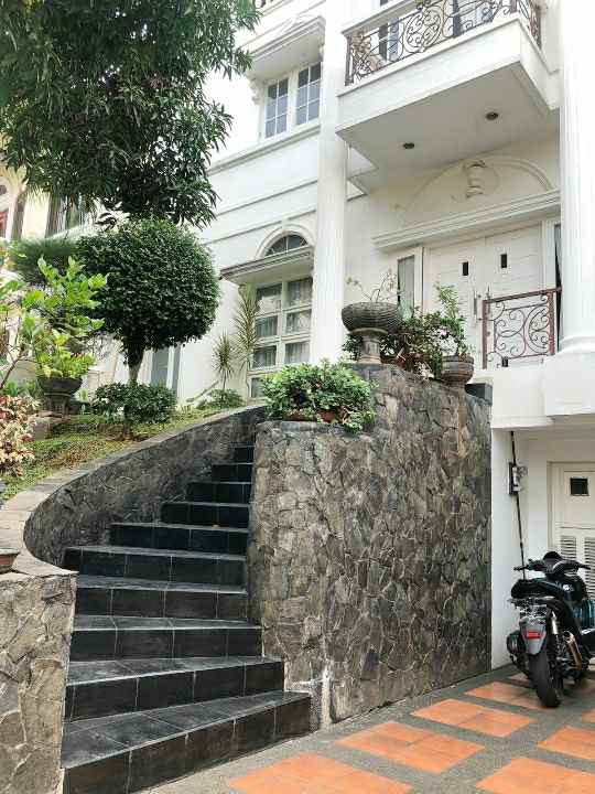 jual rumah siap huni citra gran cibubur