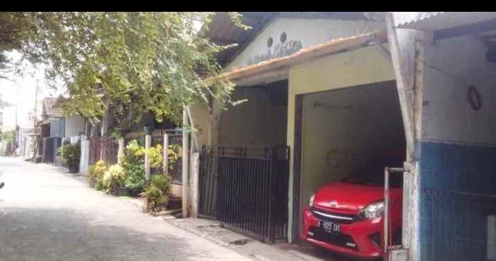 jual rumah tingkat 2 lantai di perumnas depok 2