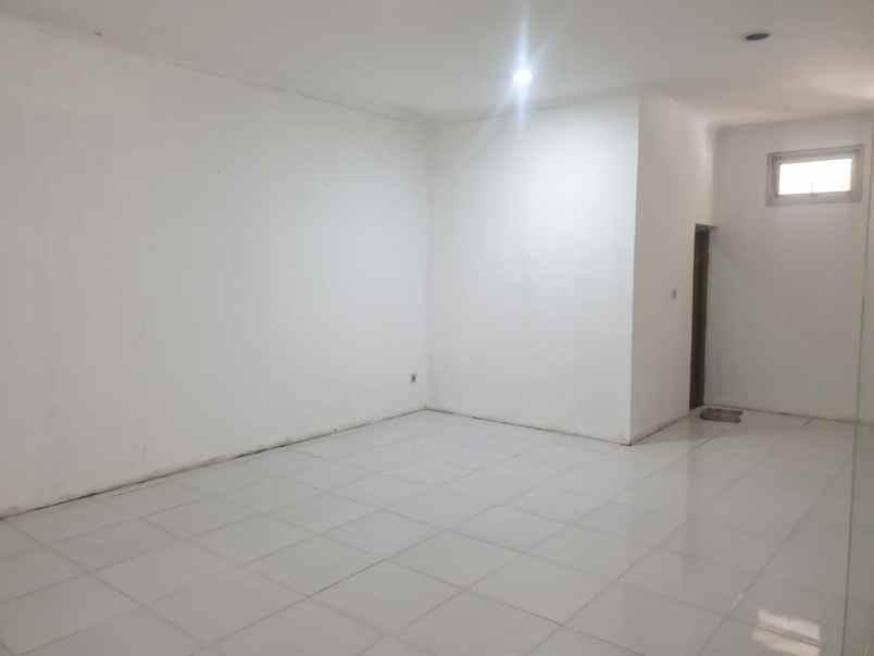 jual tempat usaha bagus di raya mohammad toha bogor