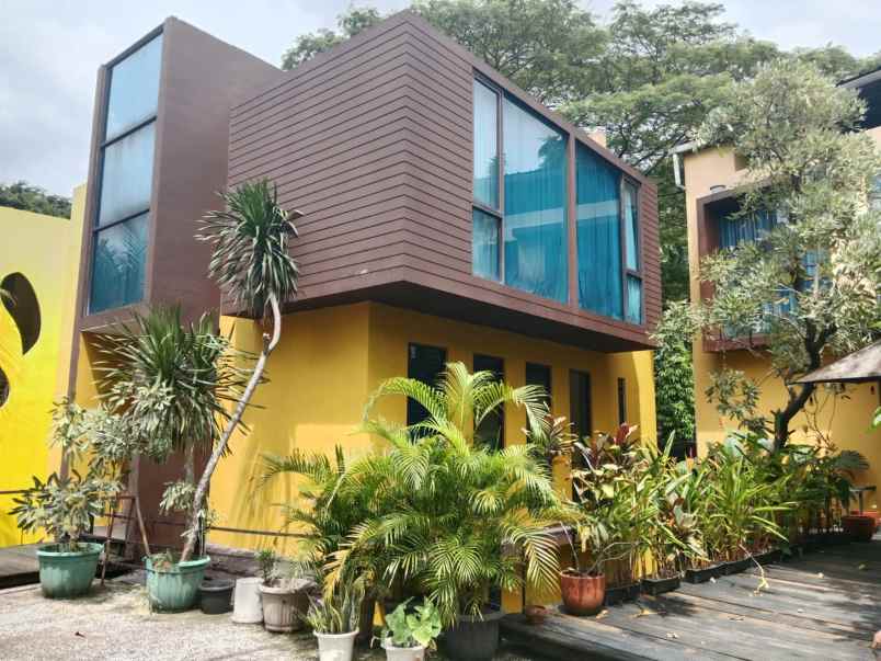 jual town house b u dengan swimming pool di kemang