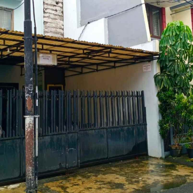 kost kebayoran lama selatan