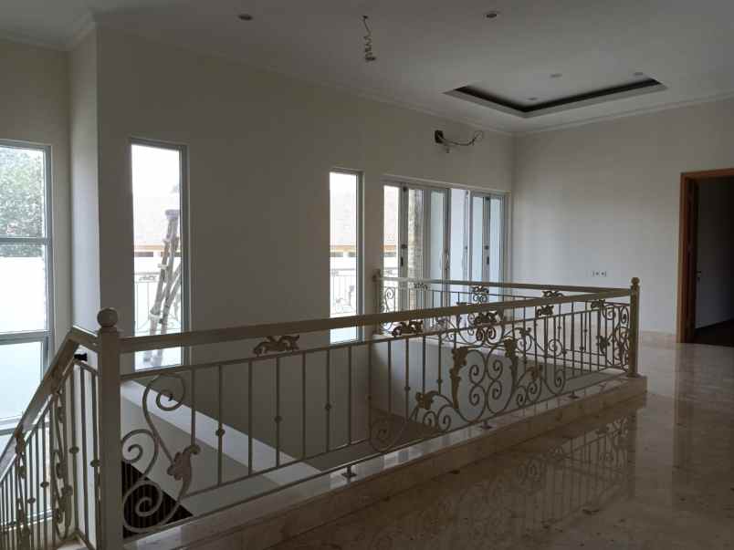 luxury home in townhouse cipinang jakarta timur