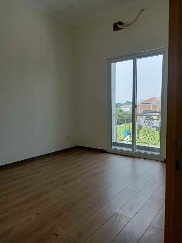 luxury home in townhouse cipinang jakarta timur