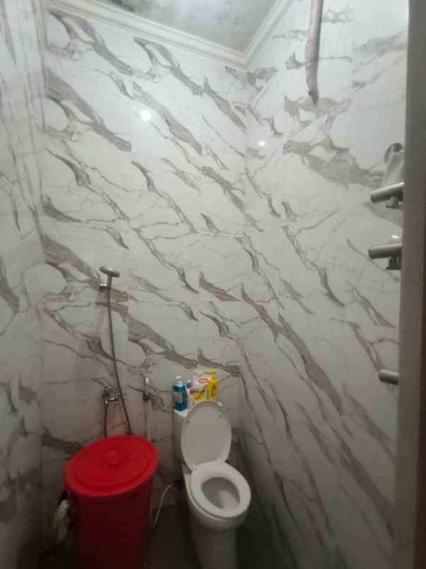 over kredit rumah di cipayung jakarta timur