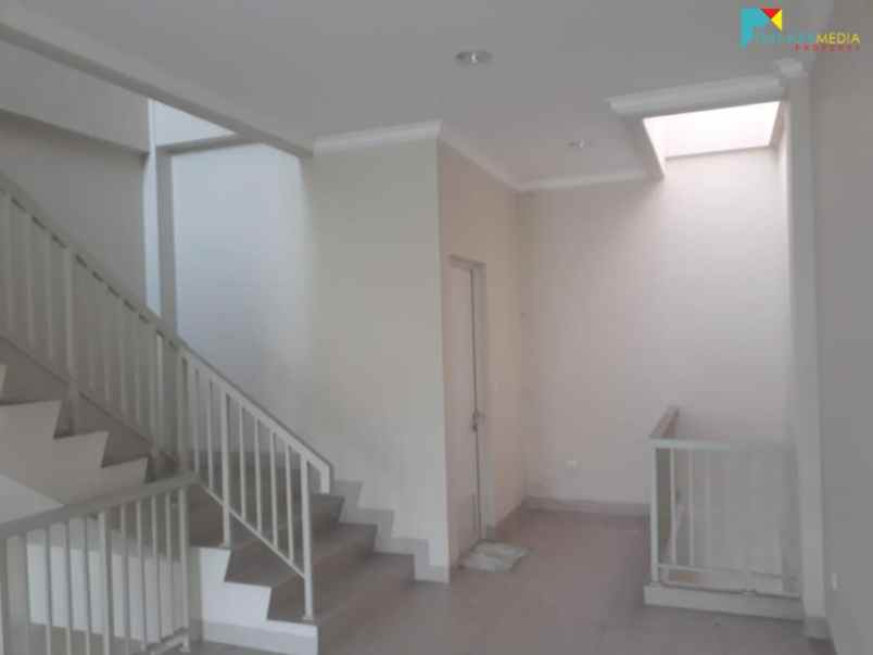 ruko 3lt lokasi premium dekat grand galaxy park bekasi