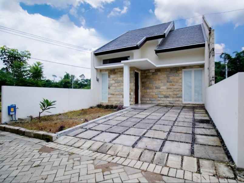 rumah 1 lantai ready unit 300 jutaan di malang