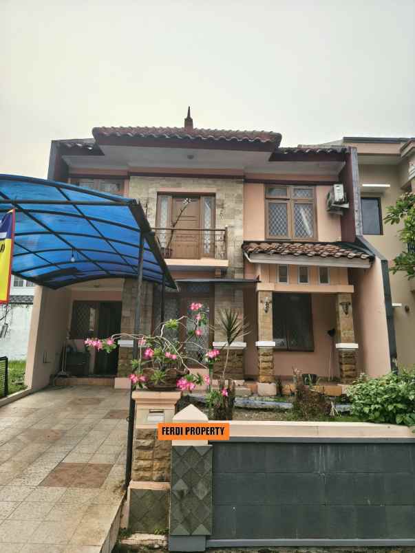 rumah 2 lantai apik perumahan telaga golf sawangan