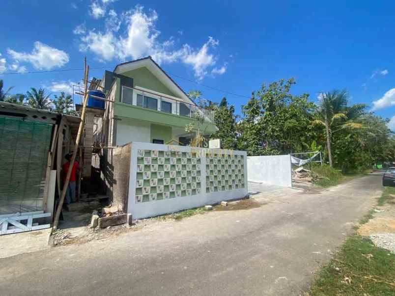 rumah 2 lantai dekat pondok pesantren bina umat