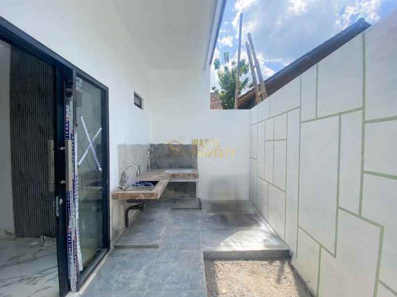 rumah 2 lantai dekat pondok pesantren bina umat