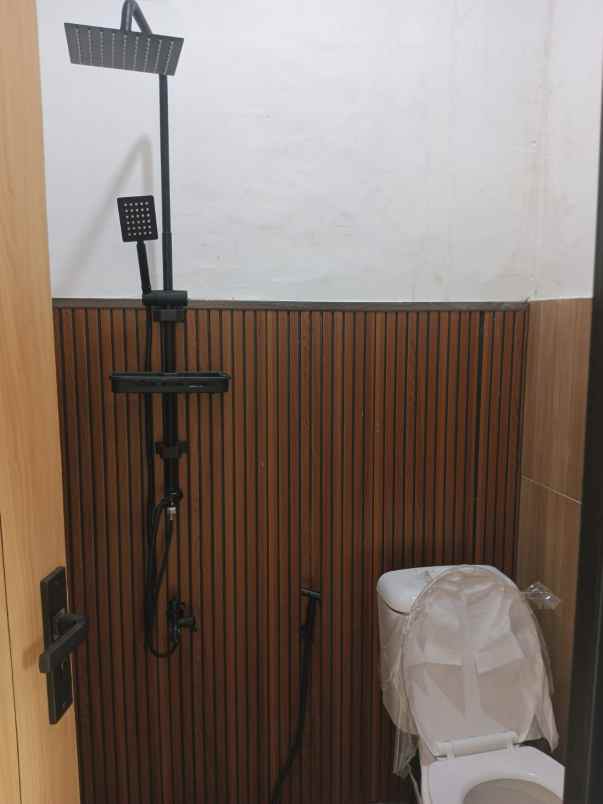 rumah 2 lantai dekat stasiun cilebut bogor 749 jt