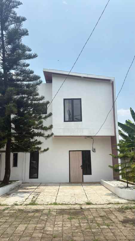 rumah 2 lantai dekat stasiun cilebut bogor 749 jt