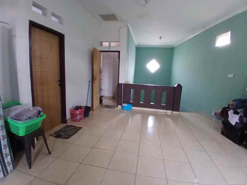 rumah 2 lantai di jatimakmur lokasi dekat akses tol