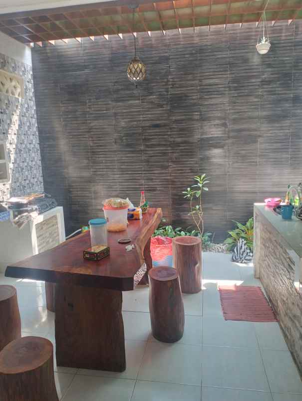 rumah 2 lantai full furnished