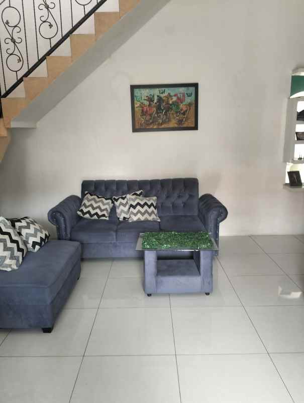 rumah 2 lantai full furnished