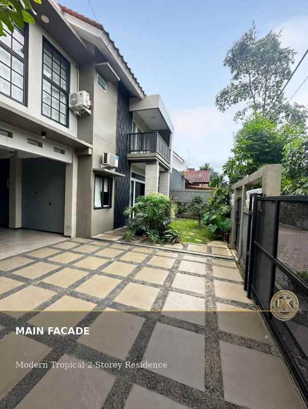 rumah 2 lantai lb 400m lt 210m strategis