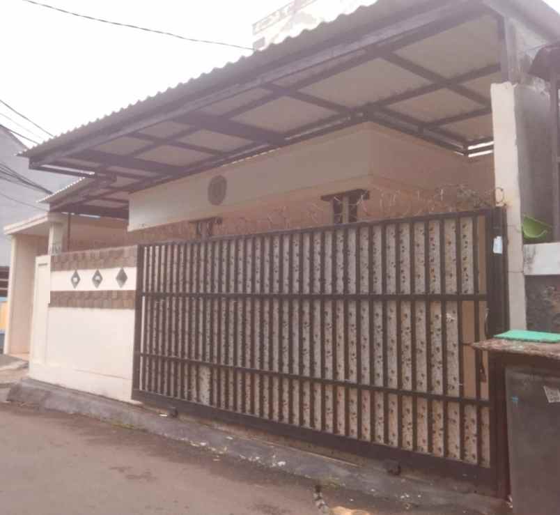 rumah 2 lantai luas 222m type 6kt cakung jakarta timur