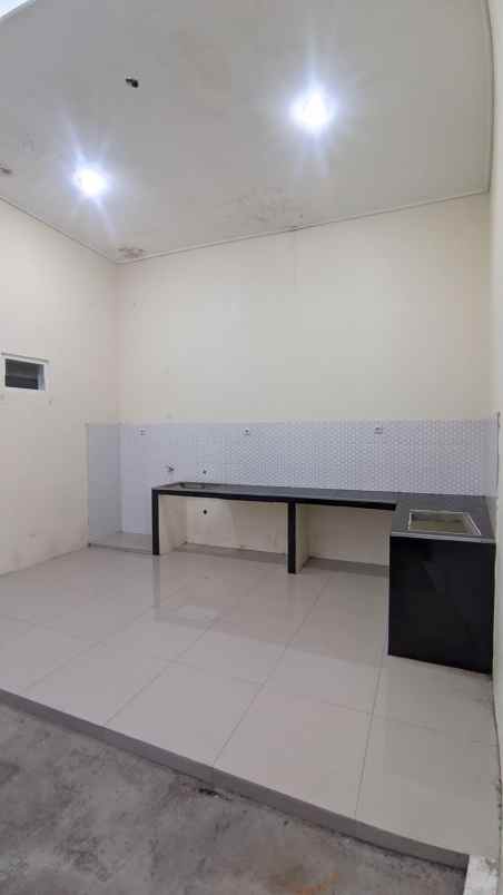 rumah 2 lantai siap huni di sambikerep lontar surabaya