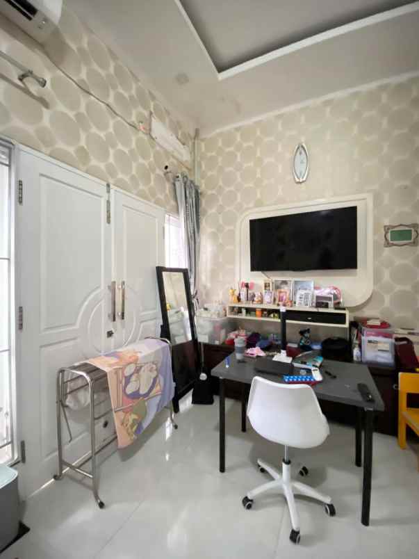 rumah 3 lantai siap huni di harapan indah kota bekasi