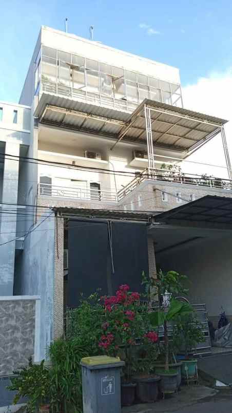rumah 3 lantai siap huni di harapan indah kota bekasi