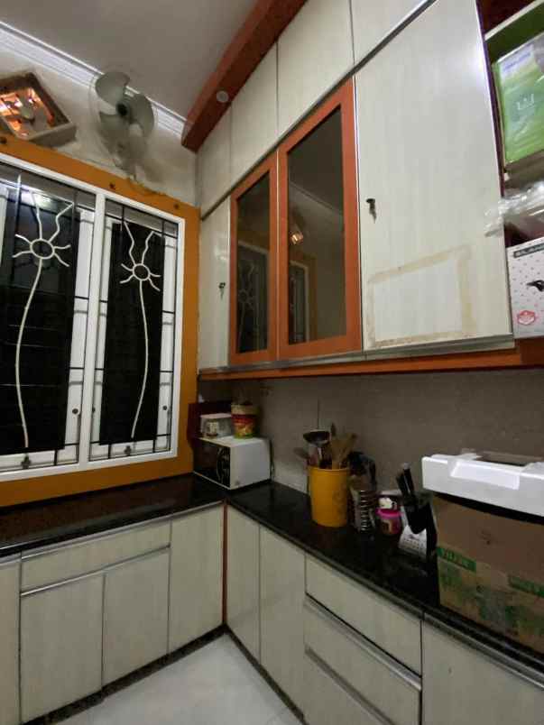 rumah 3 lantai siap huni di harapan indah kota bekasi