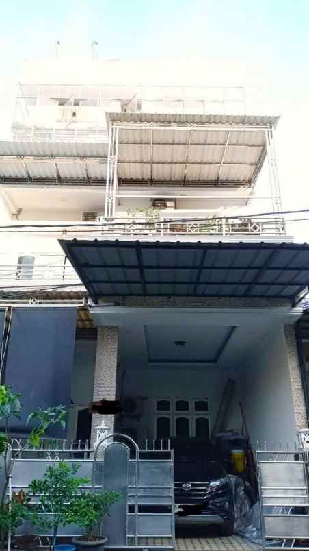 rumah 3 lantai siap huni di harapan indah kota bekasi