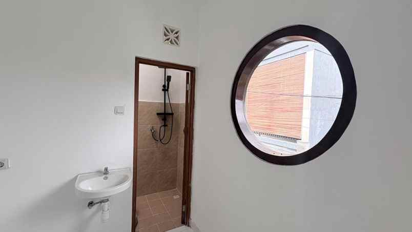 rumah 6 kamar konsep kost kostan di pemogan denpasar