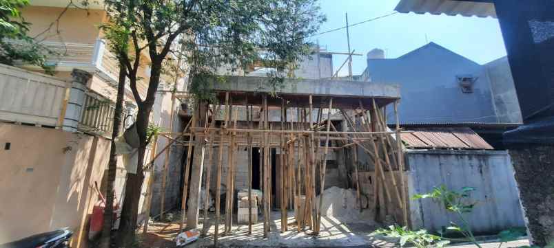 rumah american classic di pondok gede bekasi