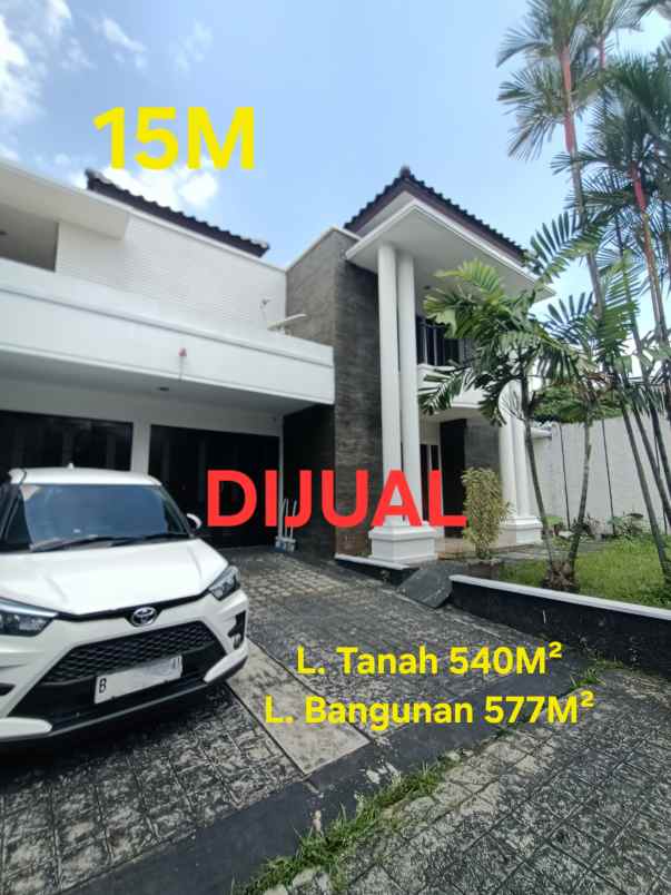 rumah bagus siap huni dengan private swimming pool