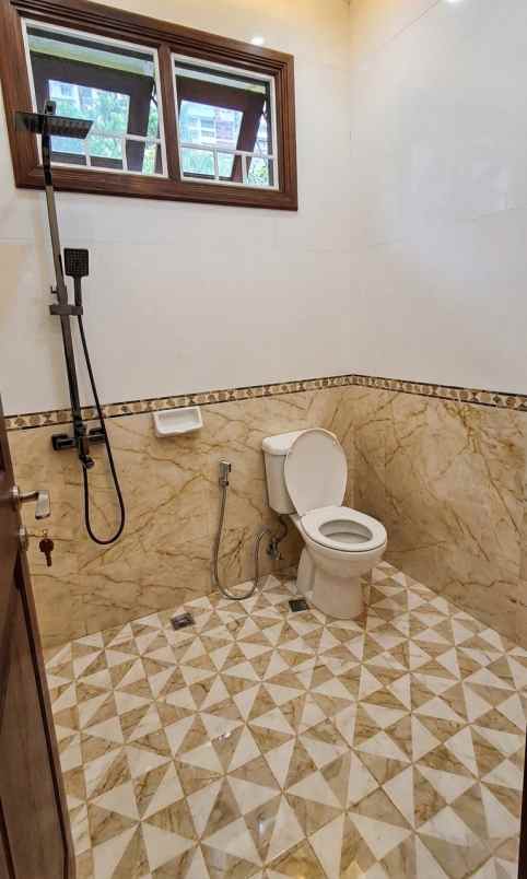 rumah bagus terawat jual bu