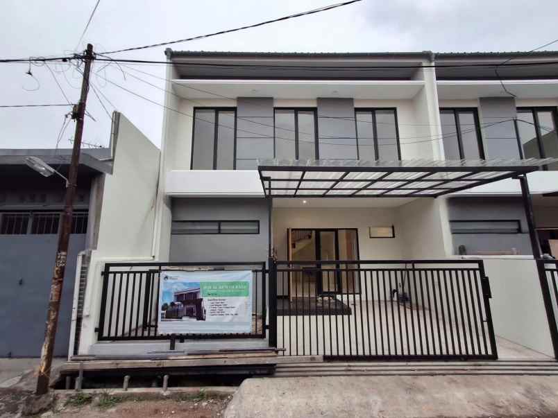 rumah baru 2 lantai lux di golf arcamanik kota bandung