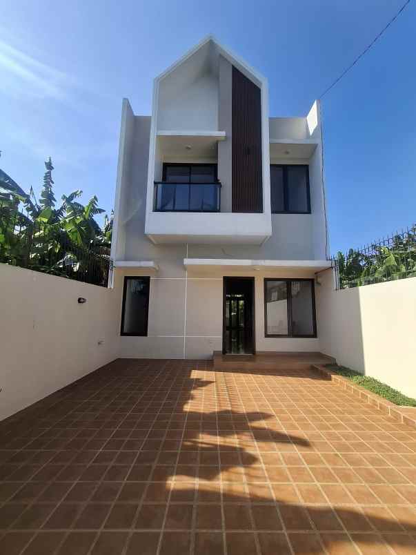 rumah baru dalam komplek kodau jatiasih bekasi