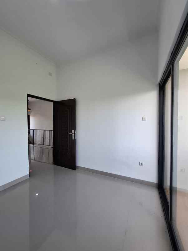 rumah baru dalam komplek kodau jatiasih bekasi