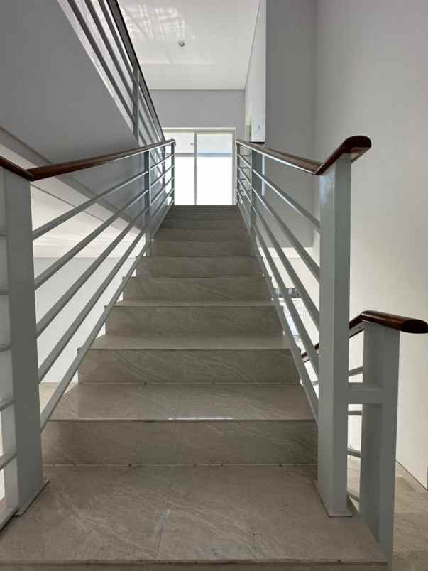 rumah baru hook minimalis kertajaya manyar surabaya