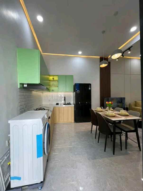 rumah baru minimalis cantik full furnished di sukun