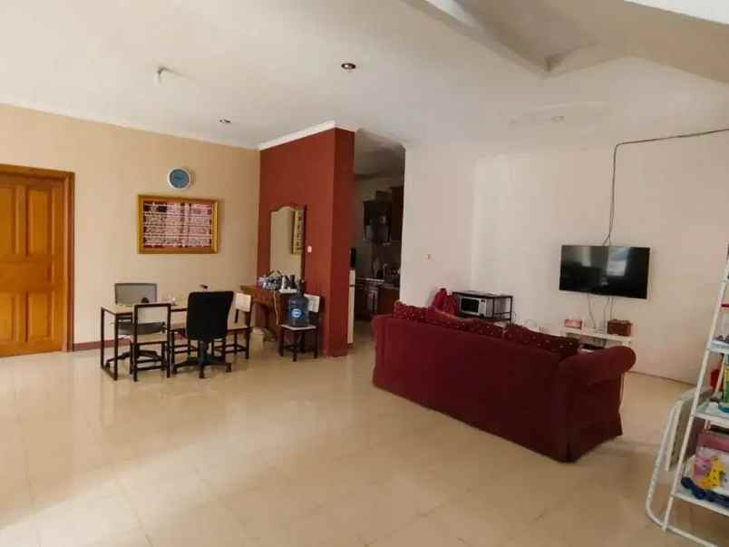 rumah besar komplek dki pondok kelapa nego brutal