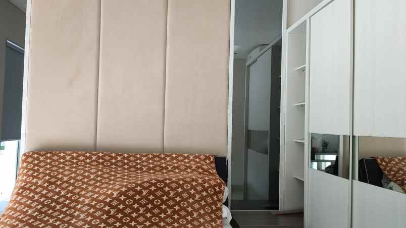 rumah beserta furnish bagus wisata bukit mas