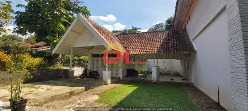 rumah bukit dago selatan