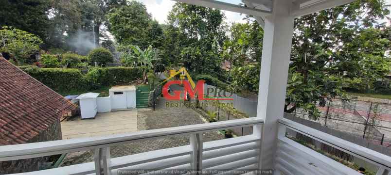 rumah bukit dago selatan