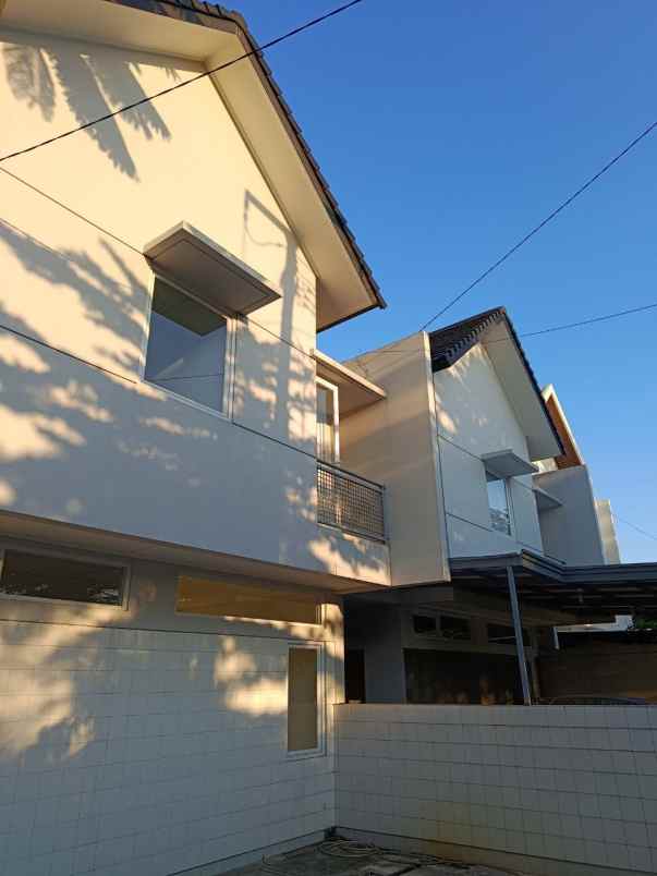 rumah cisaranten kulon arcamanik bandung timur