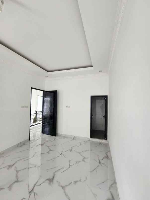 rumah classic 2 lantai di komplek pemda pekanbaru