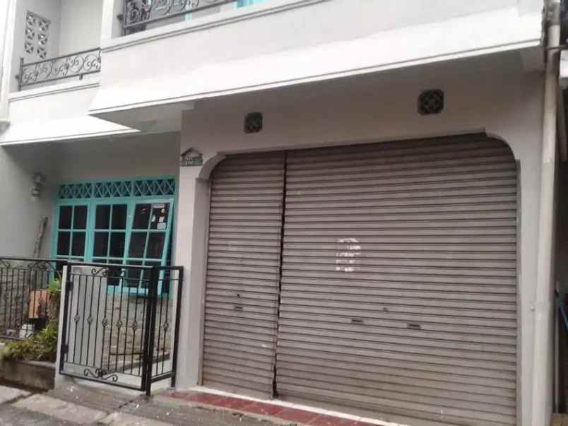 rumah di komplek cihanjuang bawah dekat rs cibabat