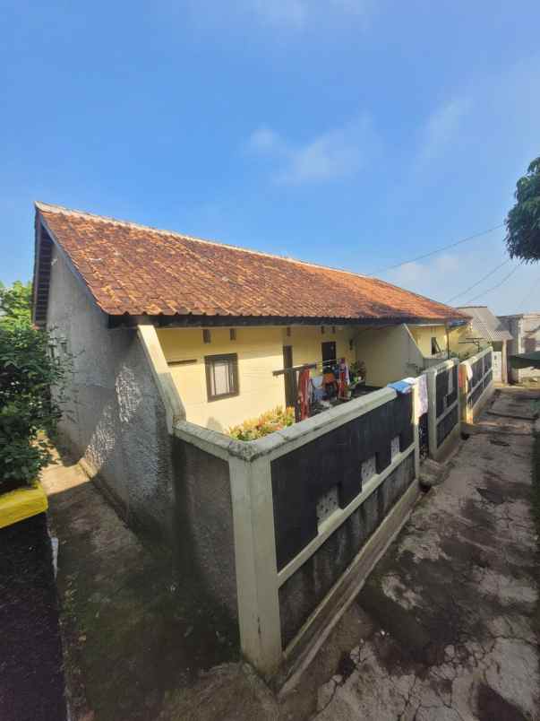 rumah di kontrakan bu hj entin