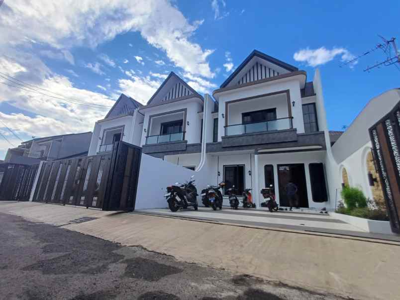 rumah dijual jagakarsa banyak bonusnya bisa kpr