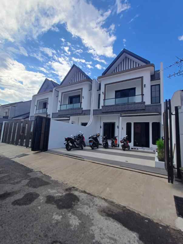 rumah dijual jagakarsa banyak bonusnya bisa kpr